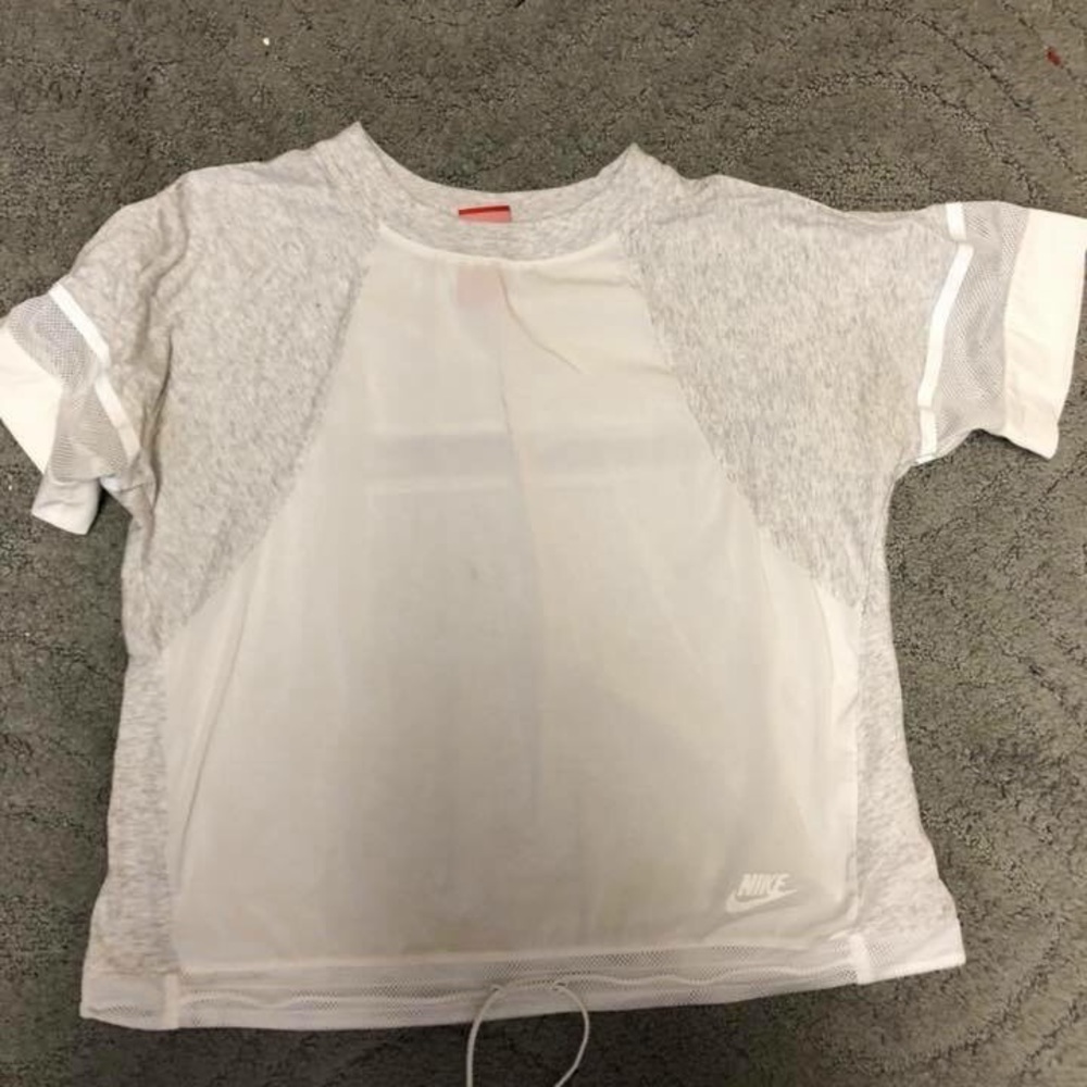 Nike top